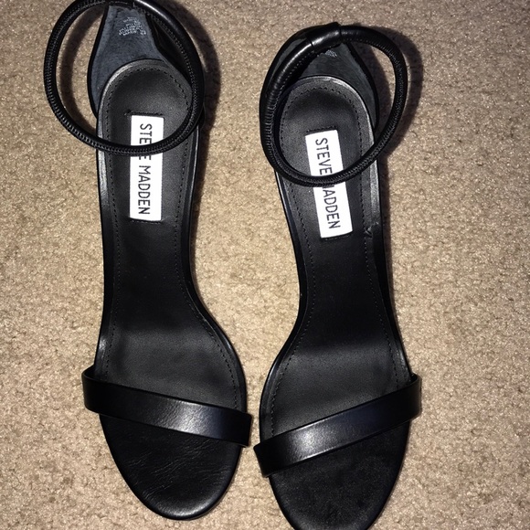 Steve Madden Shoes - Steve Madden heels ❗️$25 ❗️